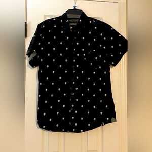 Men’s free planet skull 💀 collared shirt